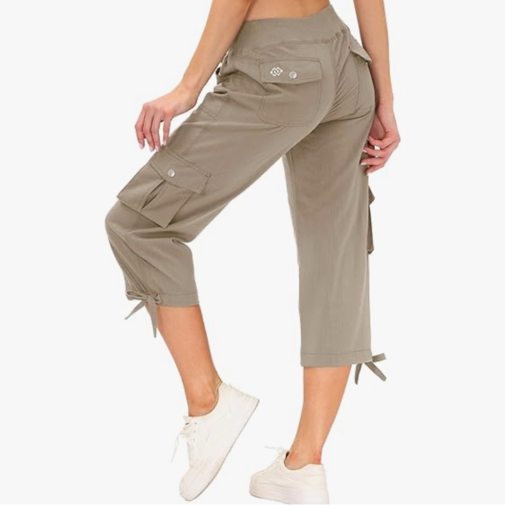 💛 NEW Women's Tan Cargo Capris Hiking Pants